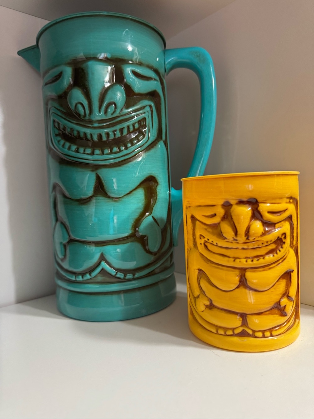Plastic Tiki Pitcher and Tumbler Set in Turquoise and Yellow
